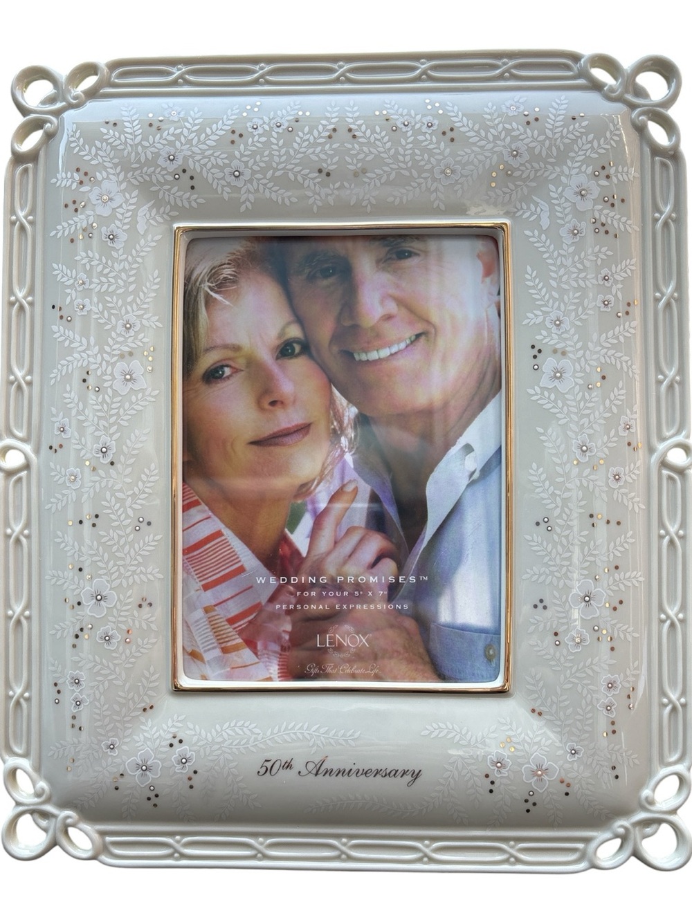 LENOX 50th WEDDING ANNIVERSARY PICTURE FRAME. NEW IN BOX. GIFT QUALITY